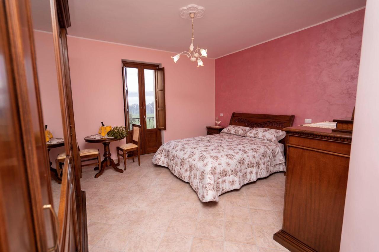 Agriturismo Dipinto Dal Sole ปาดูลา ภายนอก รูปภาพ